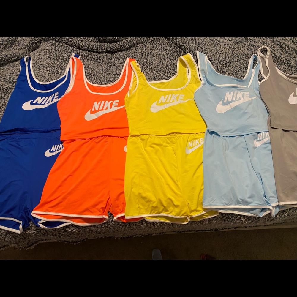 Multiple Multicolored Short Sets - image 3